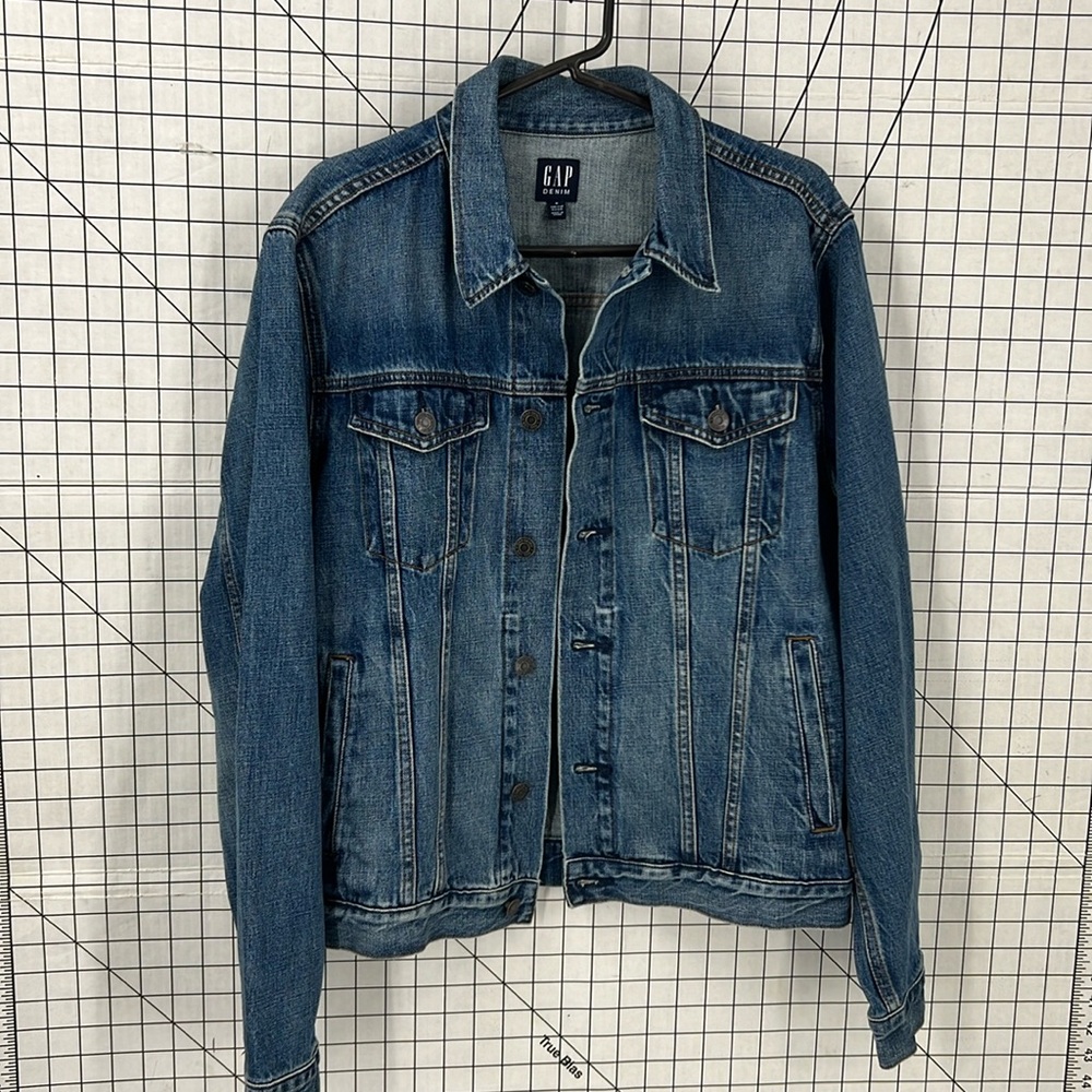Gap 100% cotton 2018 edition denim jacket unisex M